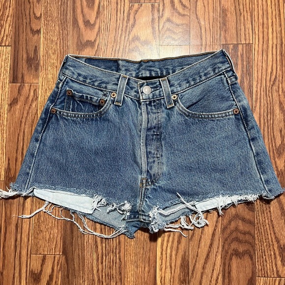 Veda Pants - Veda RARE Levi's Cut Off Patchwork Pocket Button Fly‎ Denim Shorts Women's 24"